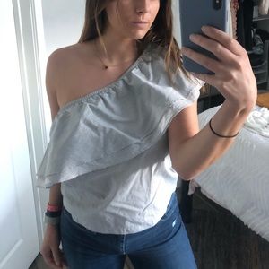 One shoulder top